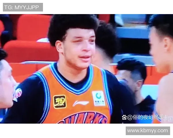 足球明星翻身绝技视频揭秘如何在比赛中逆转局势的精彩瞬间与技巧分析